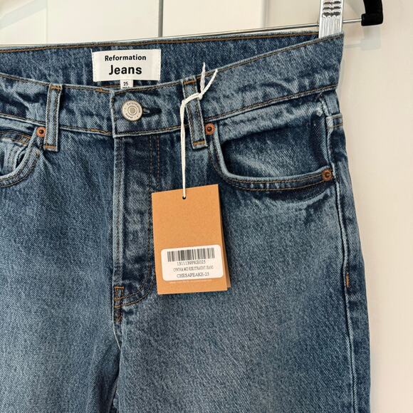 Reformation Cynthia Mid Rise Straight Rigid Chesapeake Wash Jeans 25 NEW Denim - Picture 3 of 8